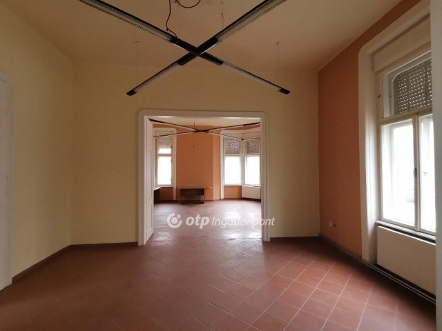 Eladó iroda, Békéscsabán 299 M Ft / költözzbe.hu