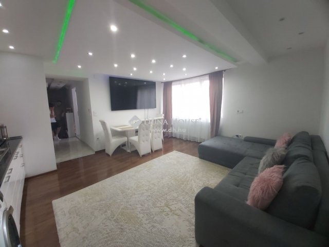 Eladó téglalakás, Budapesten, VIII. kerületben 61.99 M Ft