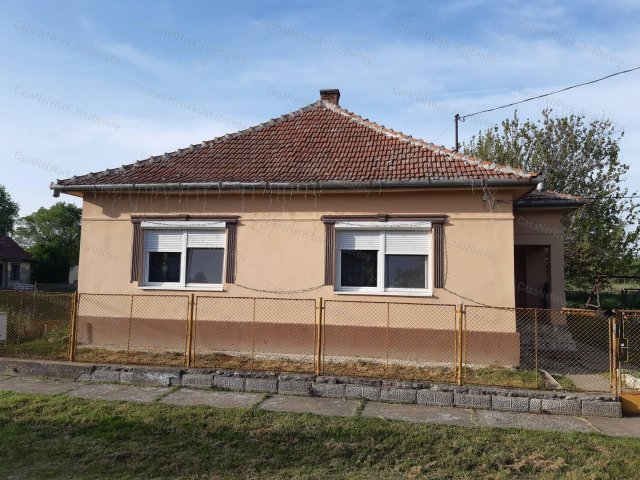 Eladó családi ház, Tarnaörsön 11.9 M Ft, 2 szobás