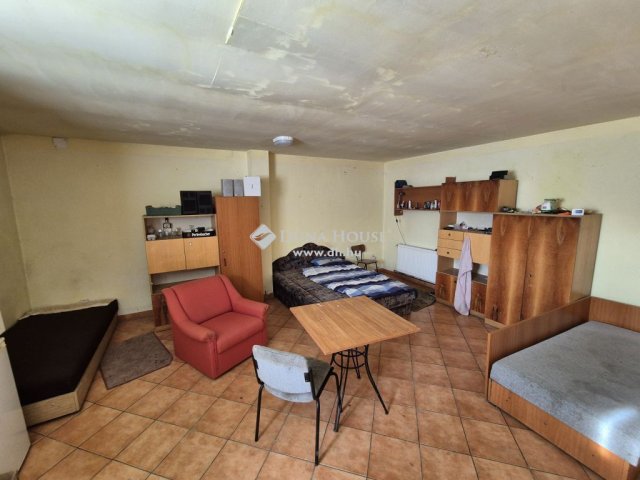 Eladó ipari ingatlan, Kesztölcön 39 M Ft / költözzbe.hu