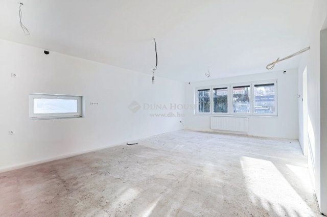 Eladó téglalakás, Budapesten, XVIII. kerületben 93.9 M Ft