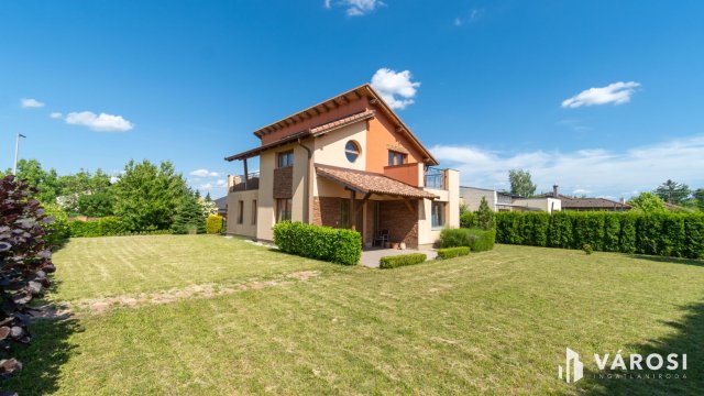 Eladó családi ház, Siófokon 139.99 M Ft, 5 szobás