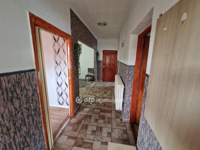 Eladó családi ház, Szakolyon 15 M Ft, 2+1 szobás