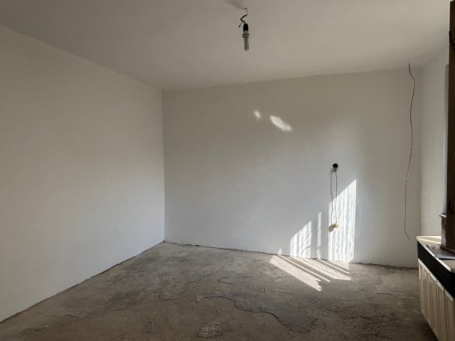 Eladó családi ház, Dunaharasztin 34.9 M Ft, 1 szobás