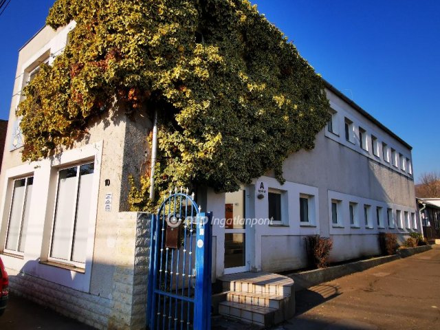 Eladó iroda, Budaörsön 330 M Ft / költözzbe.hu