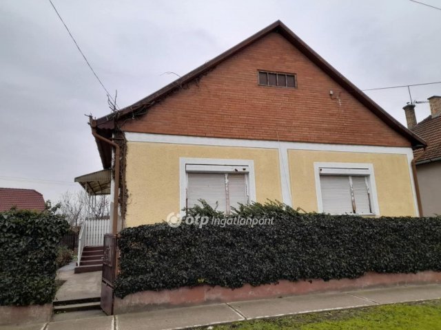 Eladó családi ház, Hajdúdorogon 27.5 M Ft, 3 szobás