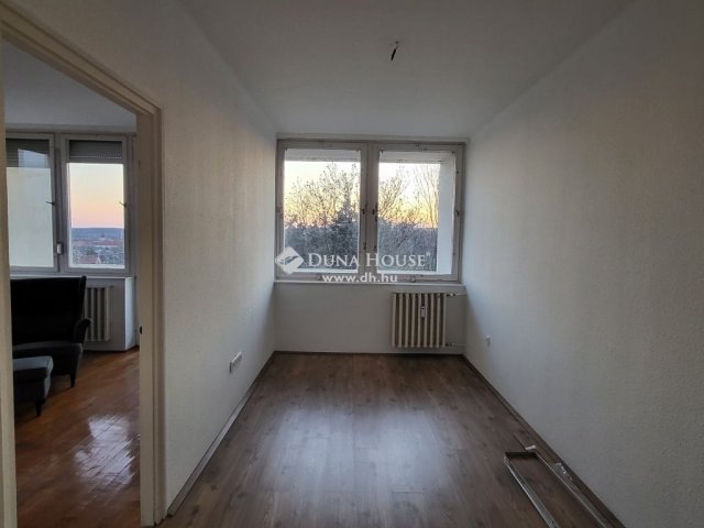 Eladó panellakás, Budapesten, XV. kerületben 64 M Ft, 2 szobás