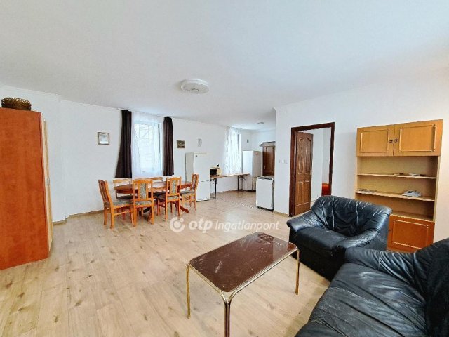 Eladó családi ház, Nyíregyházán 74.5 M Ft, 5 szobás