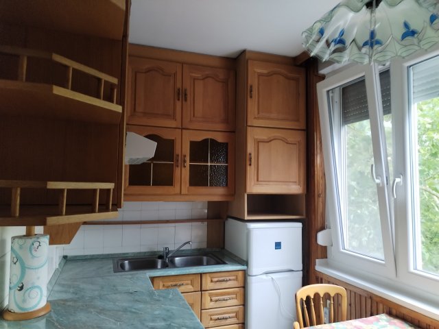 Kiadó panellakás, albérlet, Győrött 180 E Ft / hó, 3 szobás