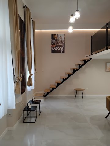 Eladó téglalakás, Budapesten, V. kerületben 83.9 M Ft, 1 szobás
