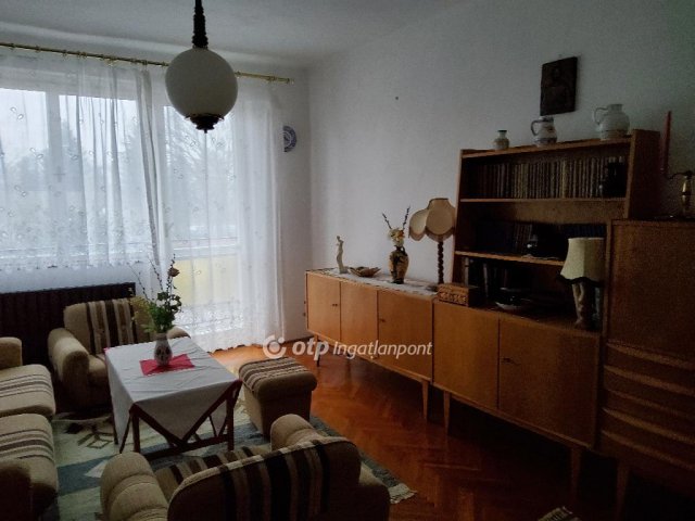 Eladó családi ház, Hatvanban 55 M Ft, 4+1 szobás