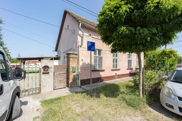 Eladó családi ház, Dunakeszin 47.9 M Ft, 2 szobás