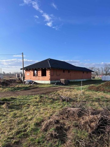 Eladó családi ház, Felsőzsolcán 35 M Ft, 3 szobás