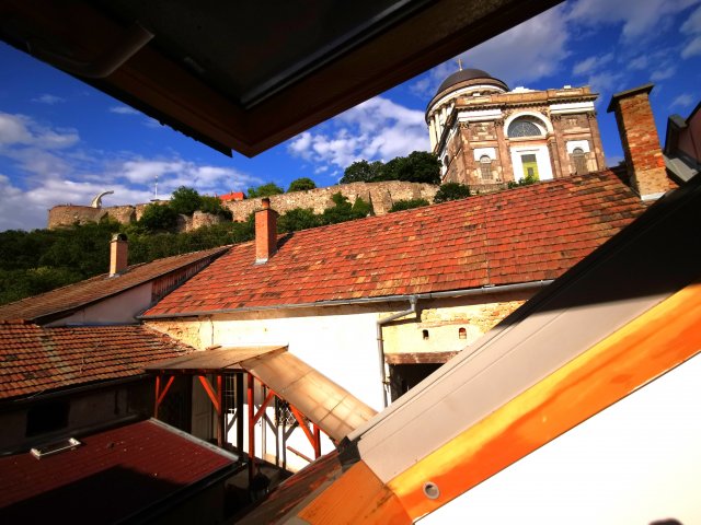 Eladó családi ház, Esztergomban 44.9 M Ft, 3 szobás