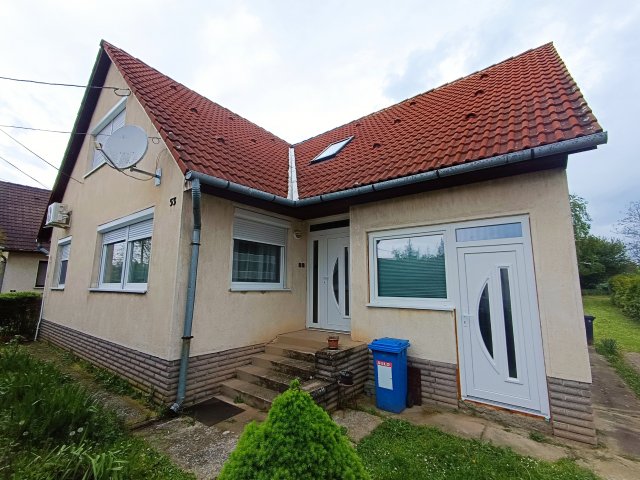 Eladó családi ház, Hőgyészen, Erdélyi utcában 25.9 M Ft