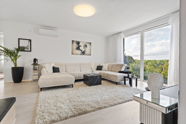 Eladó családi ház, Kozármislenyen 174.9 M Ft, 5 szobás