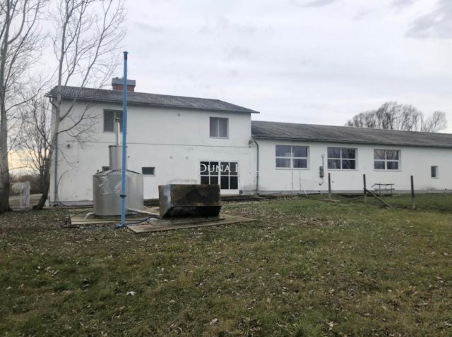 Eladó ipari ingatlan, Lakitelken 140 M Ft / költözzbe.hu