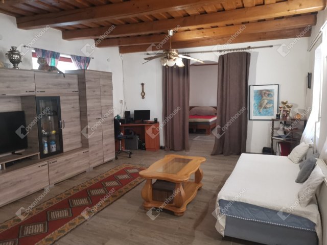 Eladó családi ház, Lesencetomajon 40 M Ft, 5 szobás