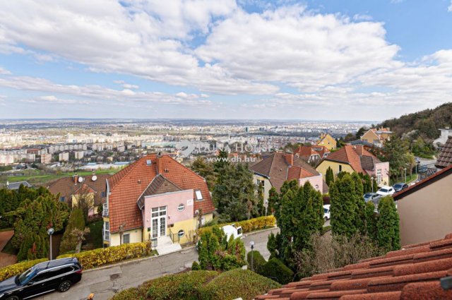 Eladó téglalakás, Budapesten, III. kerületben 275 M Ft, 4 szobás