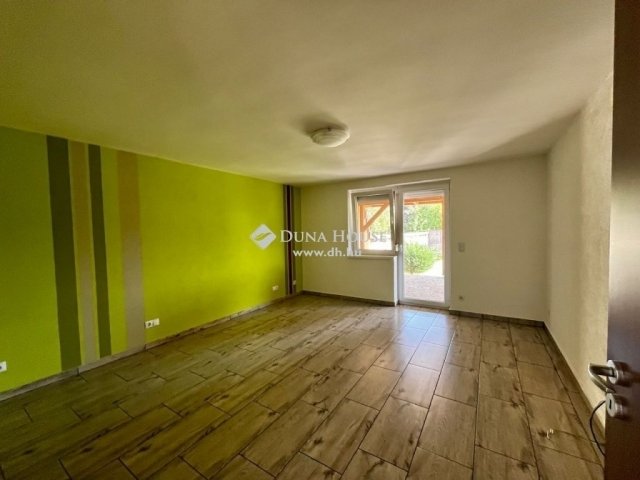 Eladó családi ház, Bólyban 109.5 M Ft, 5 szobás