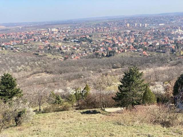 Eladó telek, Pécsett, Kapu dűlőn 18.8 M Ft