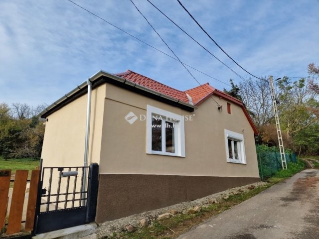 Eladó családi ház, Keszün 32.4 M Ft, 3 szobás