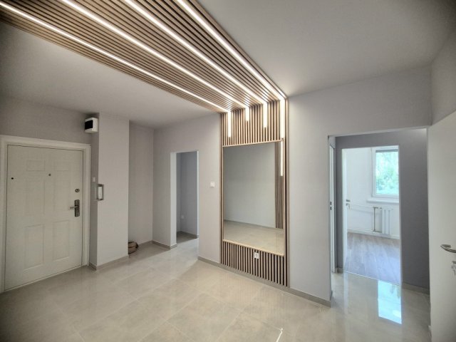 Eladó panellakás, Budapesten, III. kerületben 74 M Ft, 3 szobás