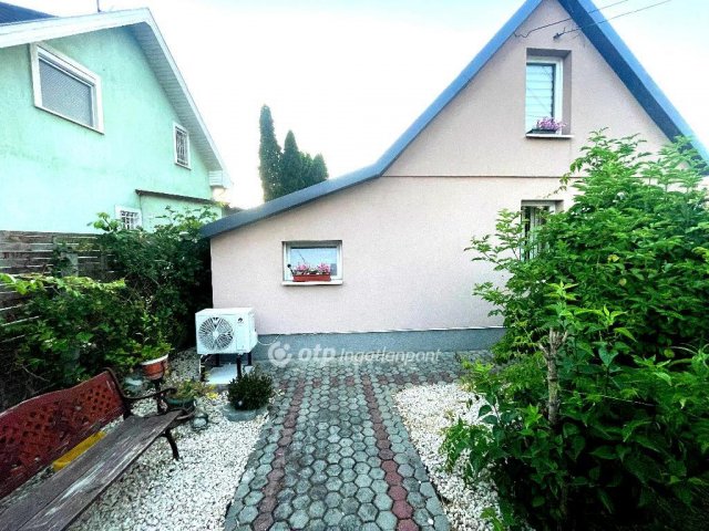 Eladó családi ház, Szigetszentmiklóson 86.9 M Ft, 2+1 szobás