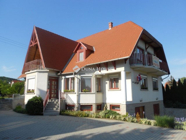 Eladó családi ház, Balatonfüreden 590 M Ft