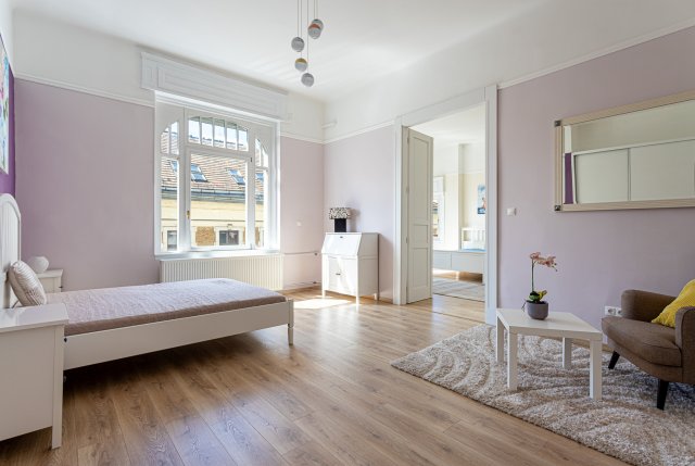 Kiadó téglalakás, albérlet, Budapesten, V. kerületben, 3 szobás