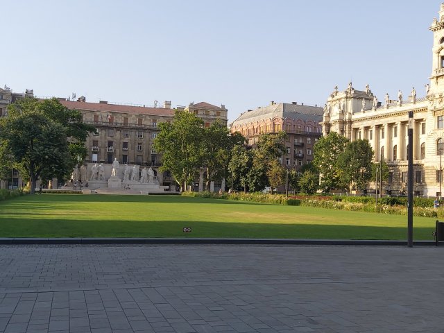 Eladó téglalakás, Budapesten, V. kerületben 195 M Ft, 1+2 szobás