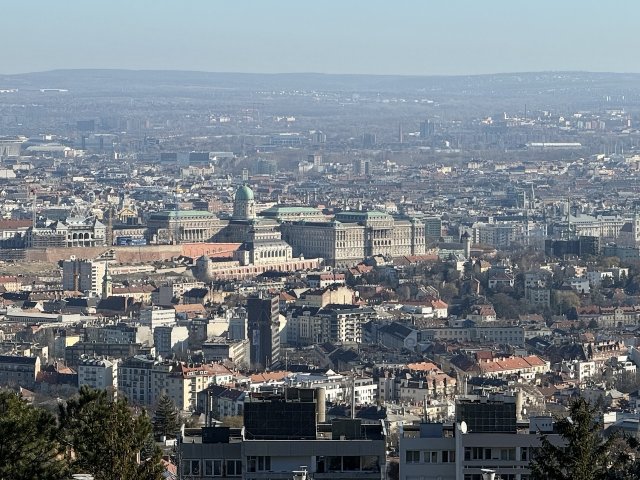 Eladó téglalakás, Budapesten, XII. kerületben, Hangya utcában