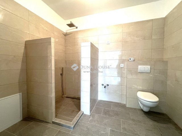 Eladó téglalakás, Velencén 72.99 M Ft, 3 szobás