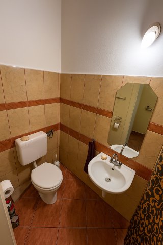 Eladó téglalakás, Budapesten, V. kerületben 140 M Ft, 2 szobás