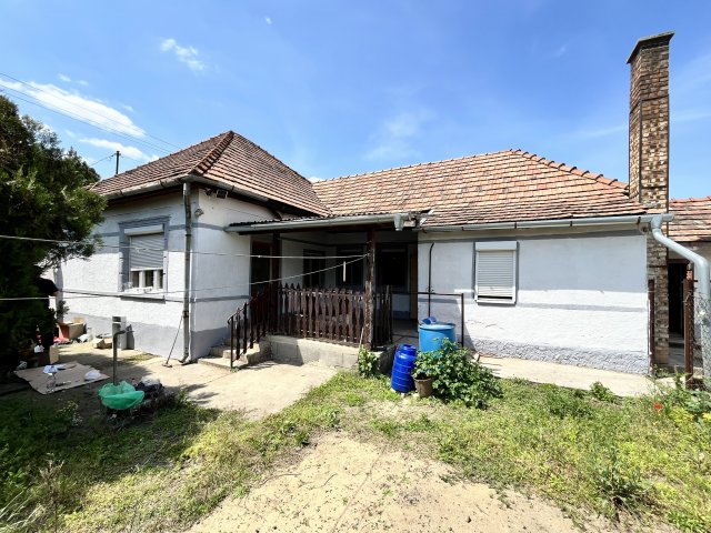 Eladó családi ház, Ócsán 39.9 M Ft, 3 szobás