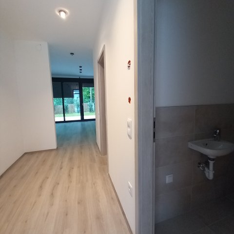 Eladó téglalakás, Balatonfenyvesen 59.5 M Ft, 1 szobás