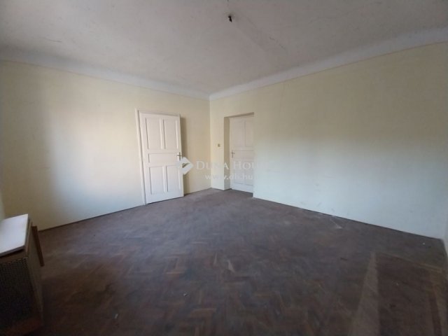 Eladó ikerház, Szegeden 49 M Ft, 2 szobás / költözzbe.hu
