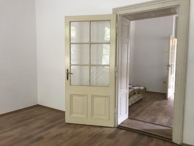 Eladó téglalakás, Szentesen 25 M Ft, 2 szobás