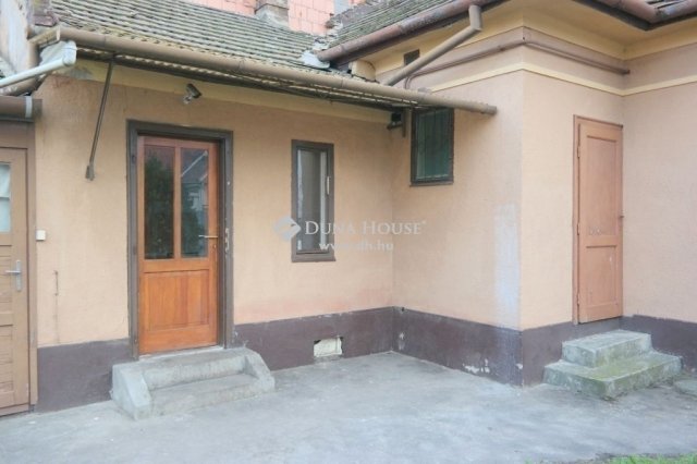 Eladó családi ház, Budapesten, XX. kerületben 41.9 M Ft