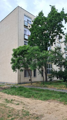 Eladó téglalakás, Szolnokon 22.9 M Ft, 1+1 szobás