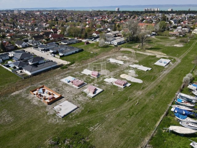 Eladó ikerház, Siófokon 67.9 M Ft, 4 szobás