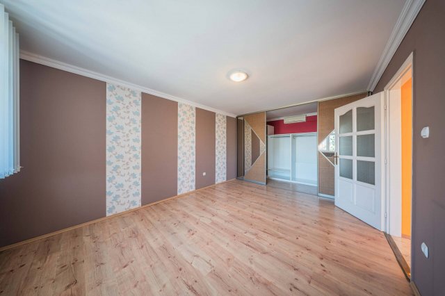 Eladó családi ház, Felsőzsolcán 84.99 M Ft, 4+4 szobás