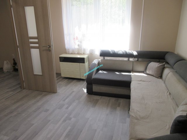 Eladó téglalakás, Királdon 9.5 M Ft, 1+1 szobás