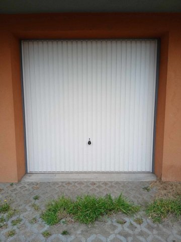 Kiadó garázs, Debrecenben 30 E Ft / hó / költözzbe.hu