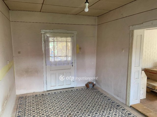 Eladó családi ház, Kisfüzesen 13.5 M Ft, 2+1 szobás