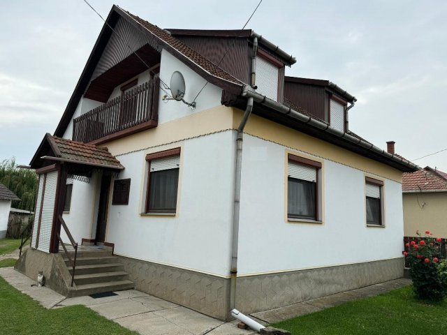 Eladó családi ház, Tiszafüreden 46 M Ft, 3+1 szobás