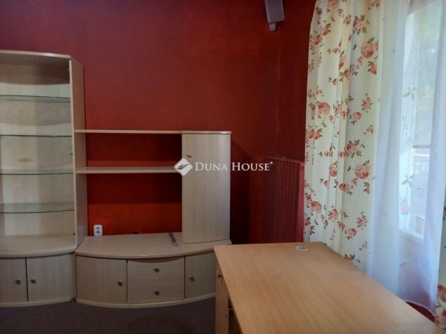 Eladó családi ház, Karácsondon 13.9 M Ft, 3 szobás