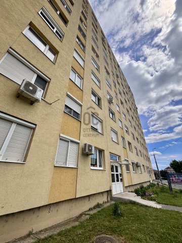 Eladó panellakás, Miskolcon 28 M Ft, 3 szobás