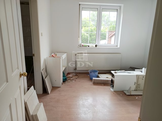 Eladó téglalakás, Százhalombattán 75 M Ft, 3 szobás
