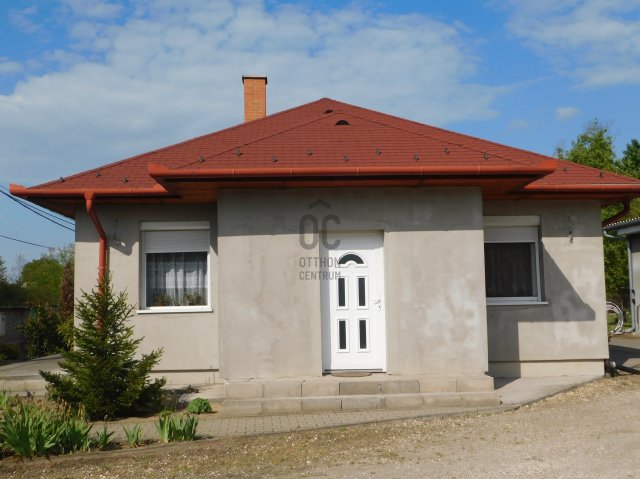 Eladó családi ház, Tápióbicskén 55 M Ft, 3 szobás